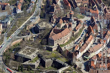 Nürnberg Kaiserburg, Luftbild der Kaiserburg von Westen im Frühjahr