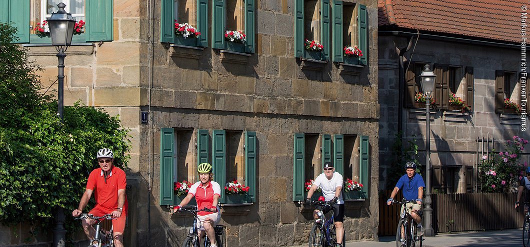 Radler anm RegnitzRadweg (Bubenreuth, Fränkische Schweiz)