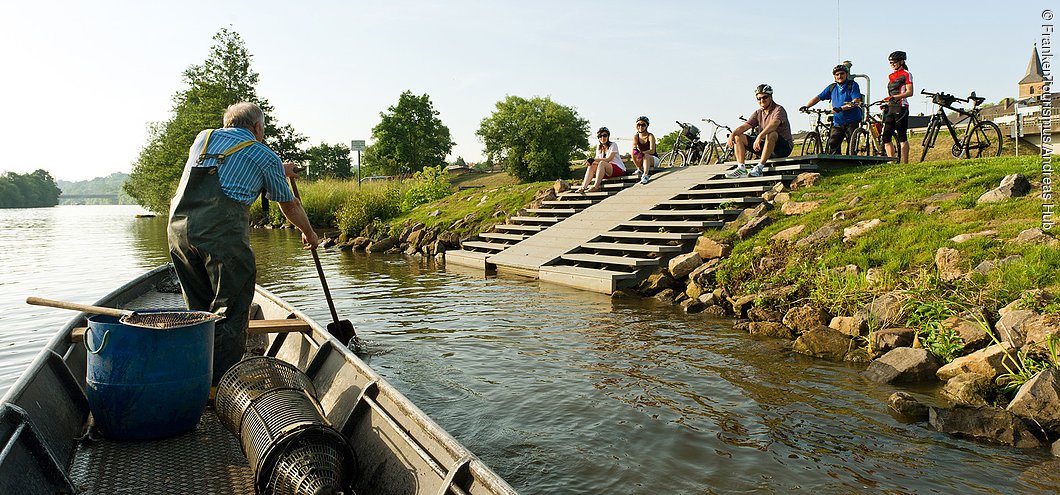 Bischberger Fischer im Schelch auf der Regnitz