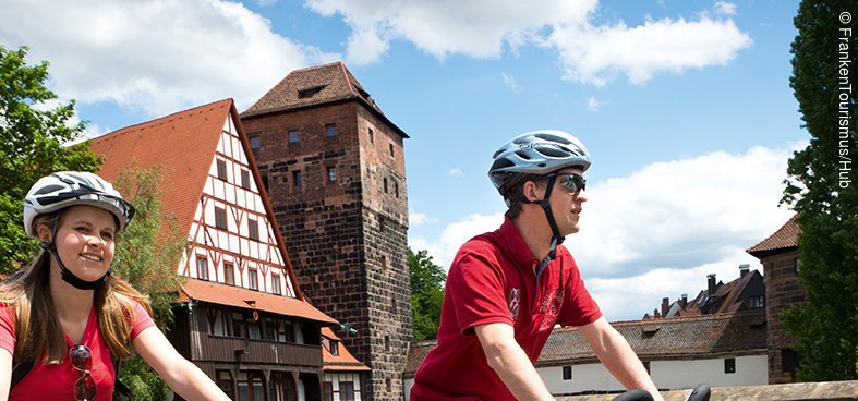 Radler auf der Maxbrücke (Nürnberg, Städteregion Nürnberg)